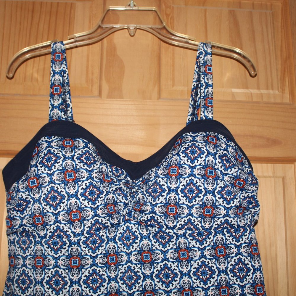 Women's Shape Solver Tankini Swim Top - Picture 2 of 6